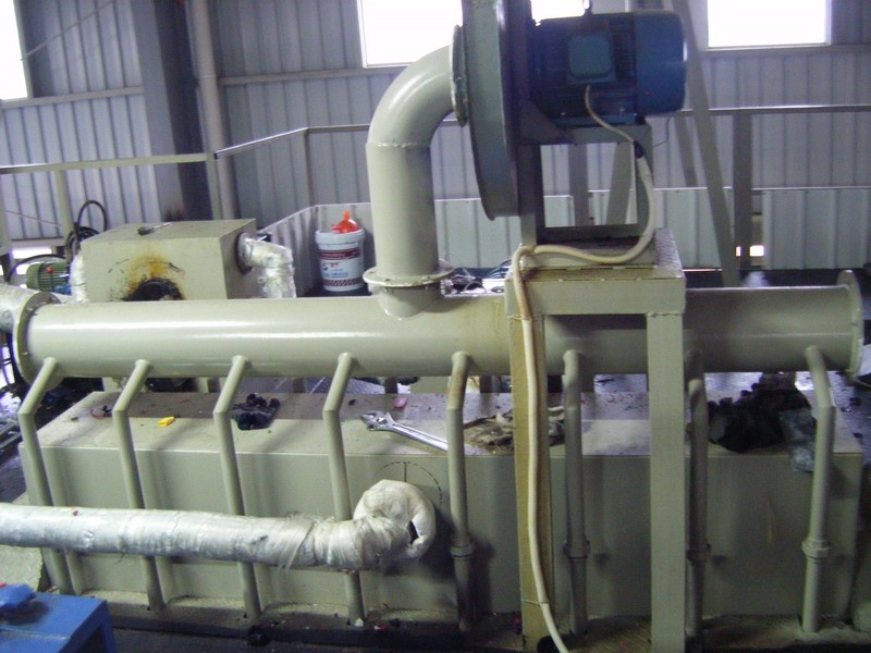 Non woven fabric making machine